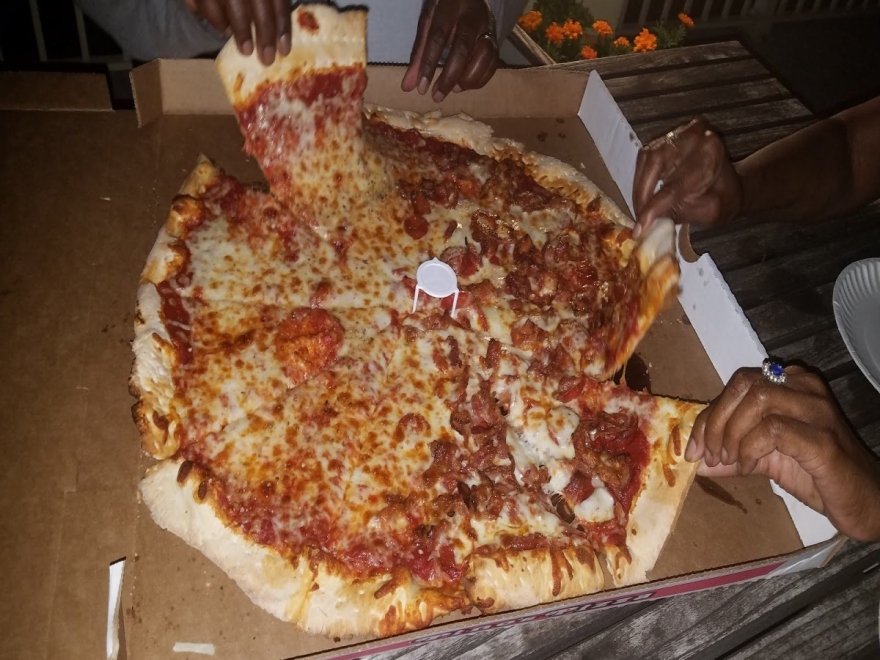 Pino's Pizza