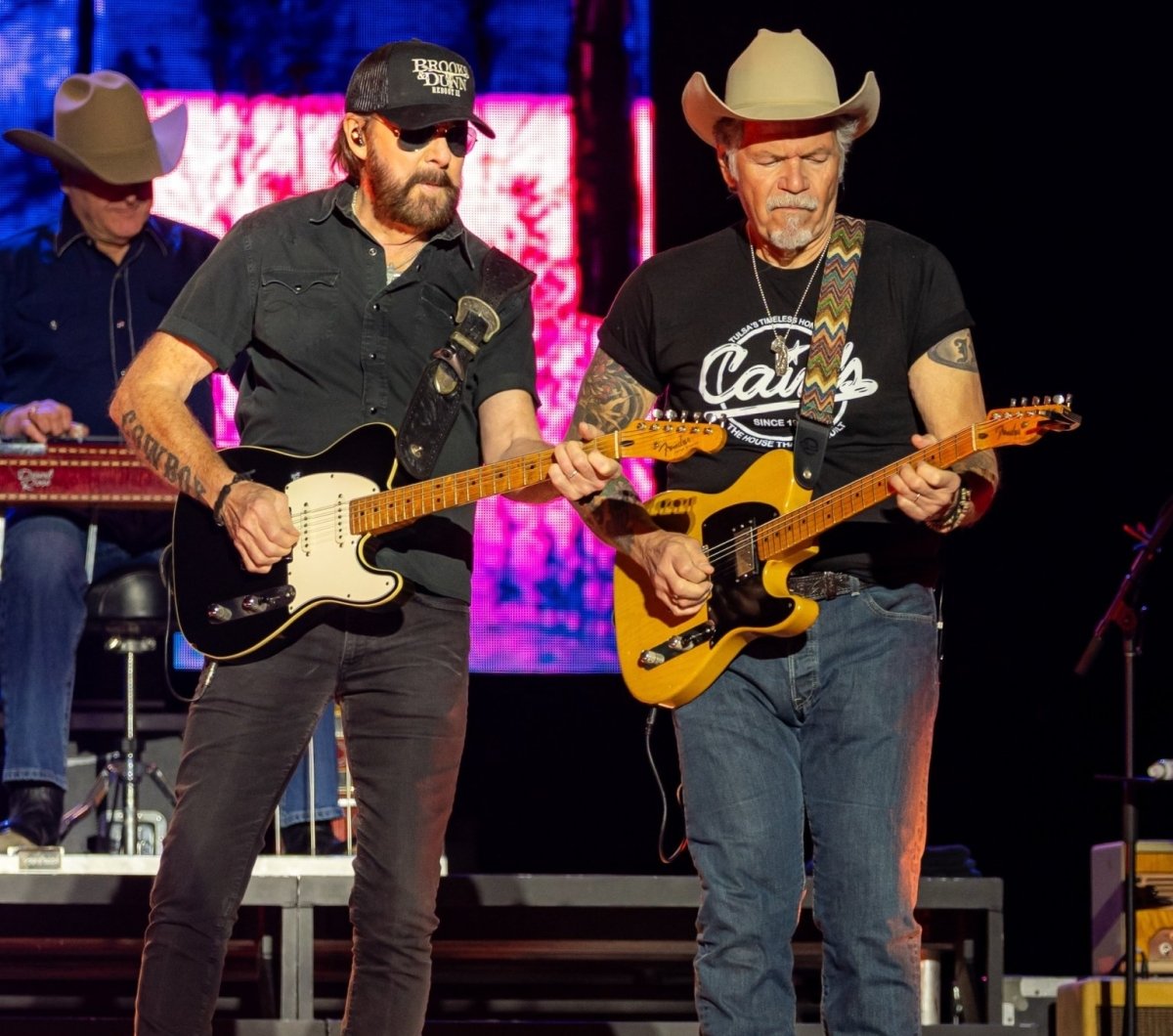 Ronnie Dunn performing at Country Calling